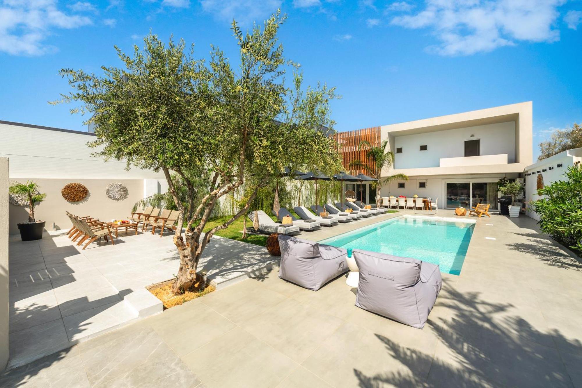 Hypnosis Beachside Villa With Private Heated Pool Georgioupoli Exteriér fotografie