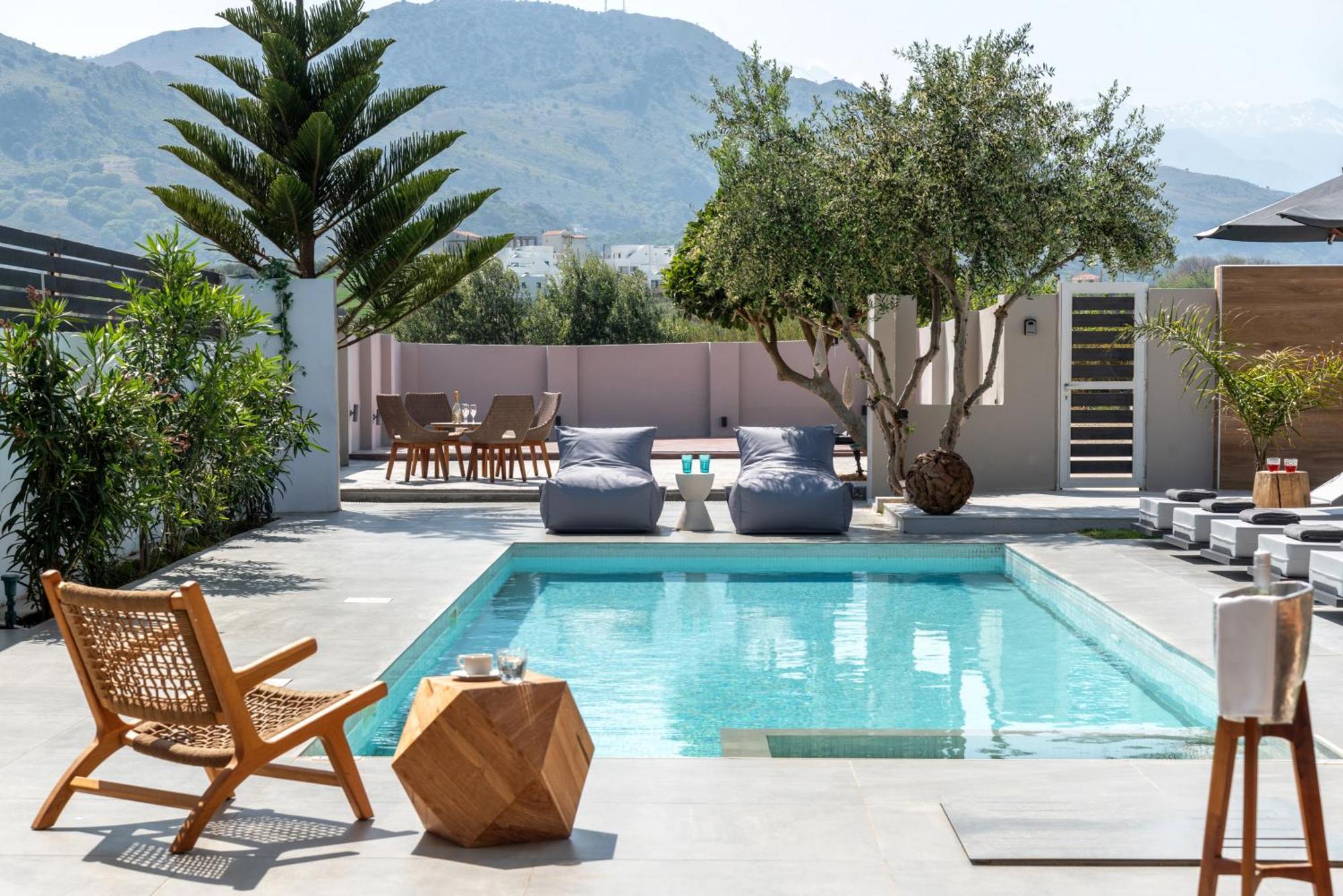 Hypnosis Beachside Villa With Private Heated Pool Georgioupoli Exteriér fotografie