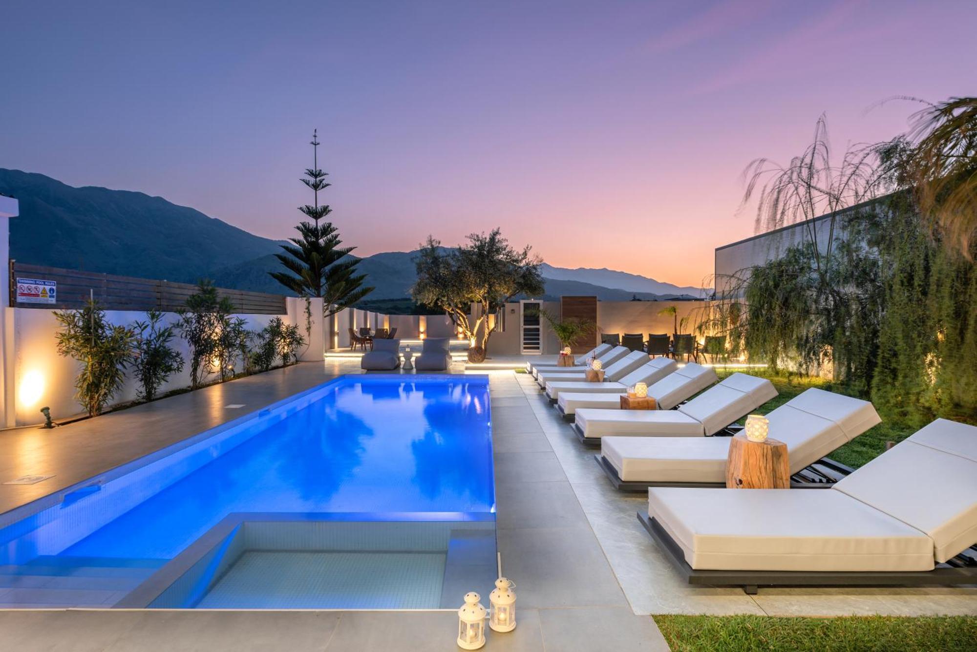 Hypnosis Beachside Villa With Private Heated Pool Georgioupoli Exteriér fotografie